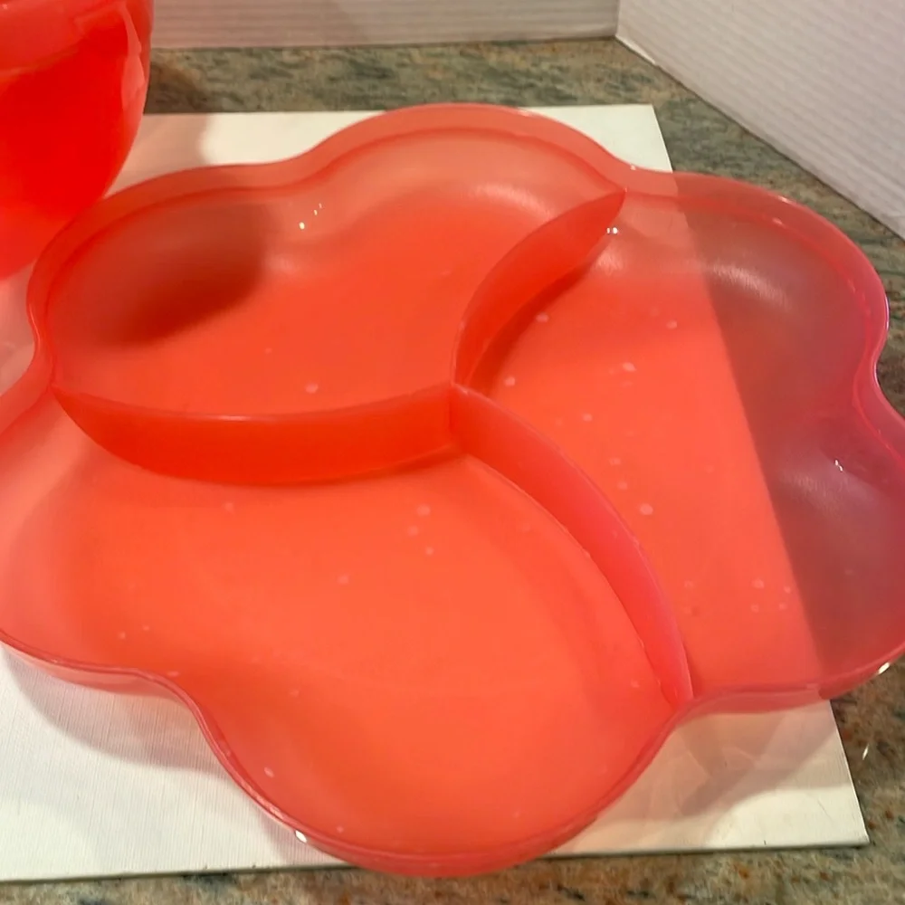 Tupperware Chip ‘n Dip Bowl set